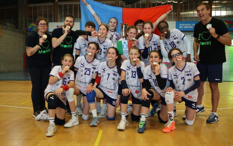 MonVi LPM BAM alza il trofeo di campione territoriale Under 13!